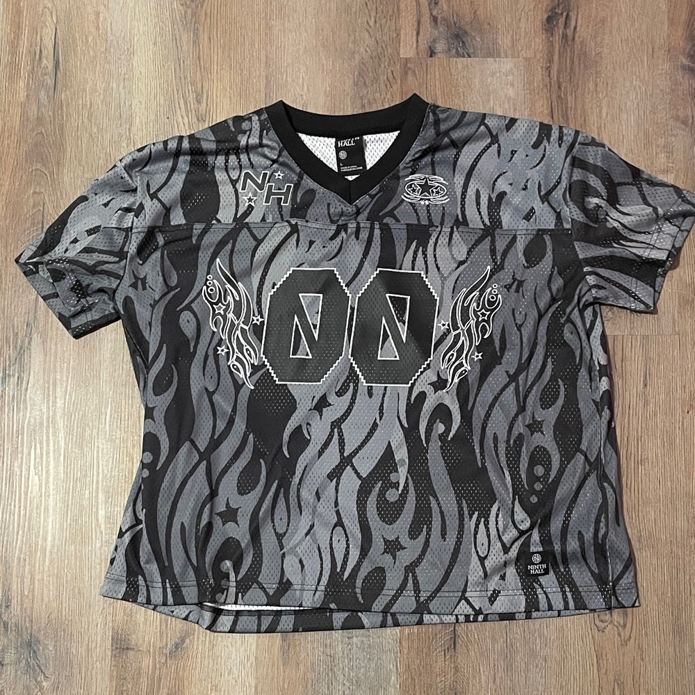 Stylish Black and Gray Men's Graphic Jersey